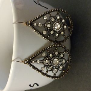 💥5/$10💥 Gorgeous antique copper and rhinestone tear drop earings